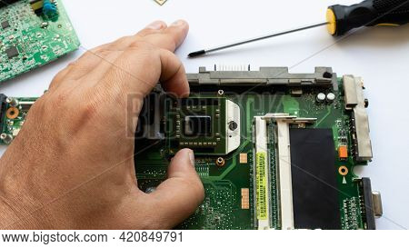 Repair Of A Cpu Of A Personal Computer - Spare Parts