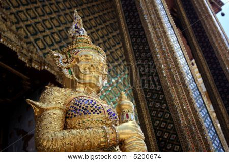 Demônio guardião no grande palácio de Bangkok Tailândia