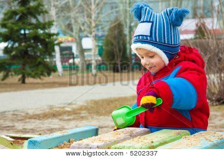 Beautiful Child Plays
