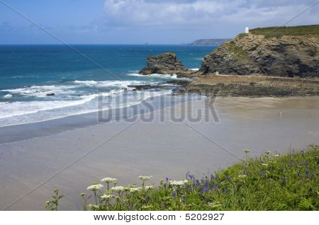 เหนือชายหาด Portreath ในคอร์นวอลประเทศอังกฤษ