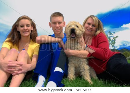 Familie mit Hund