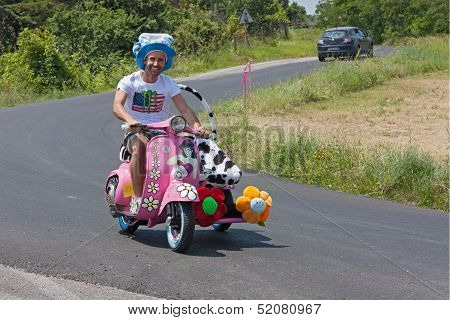 Funny Vespa Sidecar
