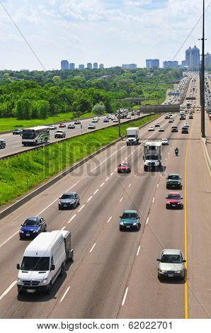 Busy multi-lane highway in a big city