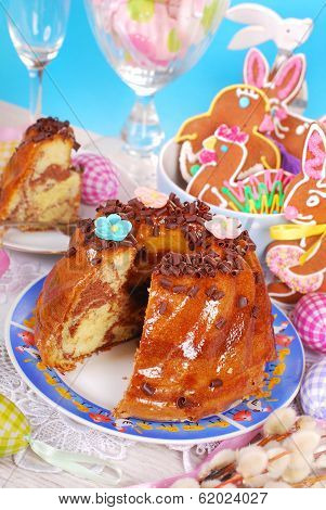Easter Marble Ring Cake With Chocolate Flakes