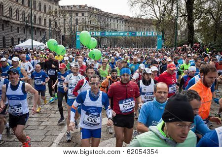 Athletes Taking Part In Stramilano Half Marathon