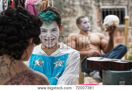 Cirque Clowns Giggling