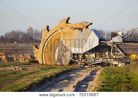 Giant Bucket Wheel Excavator