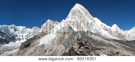 View Of Mount Pumo Ri And Kala Patthar - Way To Everest View Of Mount Pumo Ri And Kala Patthar