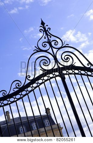 Gate