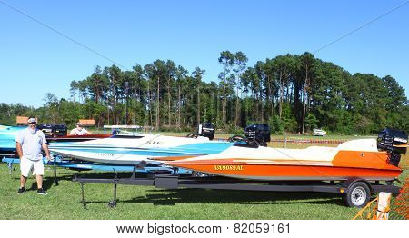 drag boats