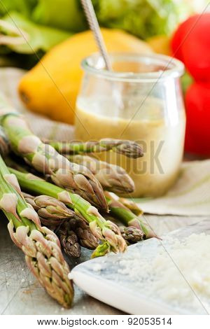 green asparagus with dressing