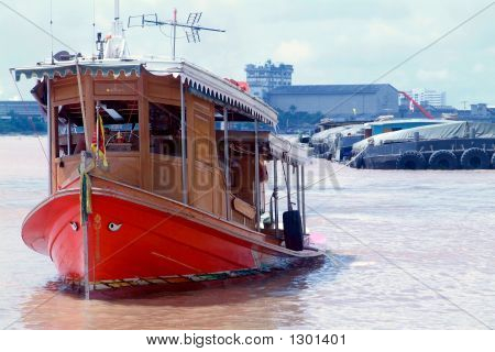 Rimorchiatore a Bangkok