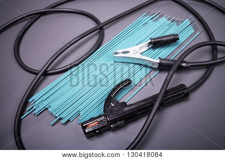 Welding equipment, welding electrodes, high-voltage wires with clips, set of accessories for arc welding.