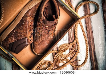 The New Stylish Men's Shoes In A Box