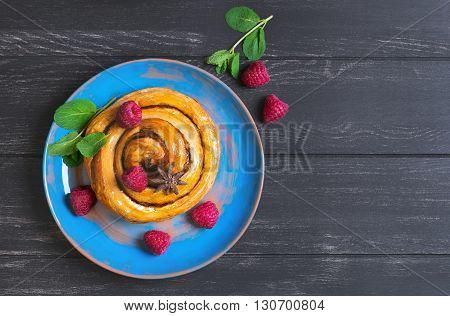 Denish Bun With Raspberry