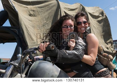 Post-apocalyptic Survival Girls