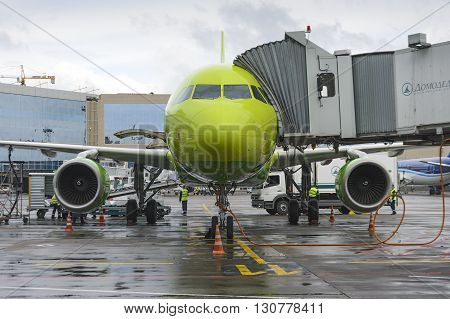 Airbus A319 S7 Airlines Preflight Preparation