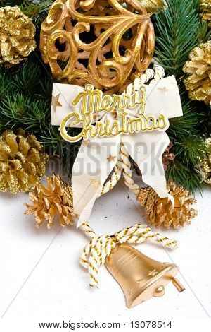 Aislado sobre fondo blanco de la decoración de la Navidad.