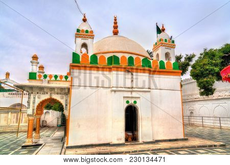 Dargah Of Sheikh Zainuddin Khuldabad In Khuldabad - Maharashtra, India.