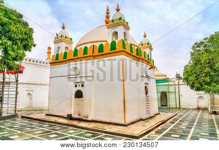 Dargah Of Sheikh Zainuddin Khuldabad In Khuldabad - Maharashtra, India.