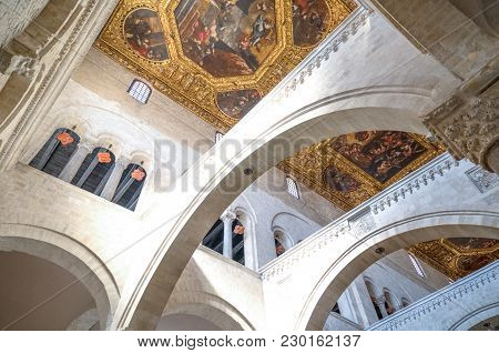 Bari, Italy - July 3, 2017: Old Town, The Architectures, Paintings And Decorations Of The Nave Of Th