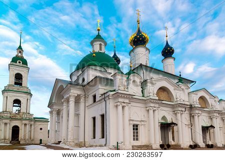 Cathedrals Spaso Yakovlevsky Dimitriev Monastery In A Rostov Veliky, Russia