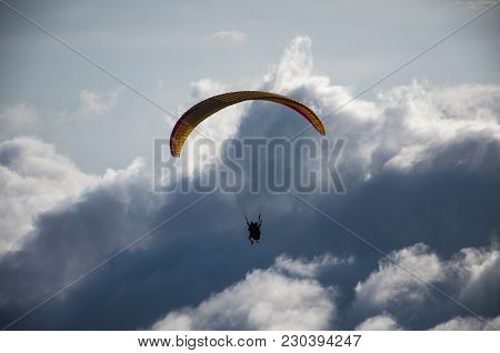 Mountain Jumping Jump With Father Mountain Parasut