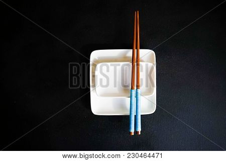 Minimalistic Table Set