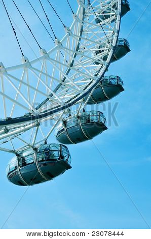 LONDON, Velká Británie - 6. května: Nejvyšší F je London Eye Květen 6, 2011 v Londýně, Velká Británie