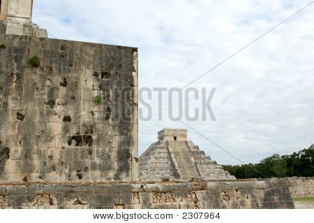 Pyramidy Chichen Itza