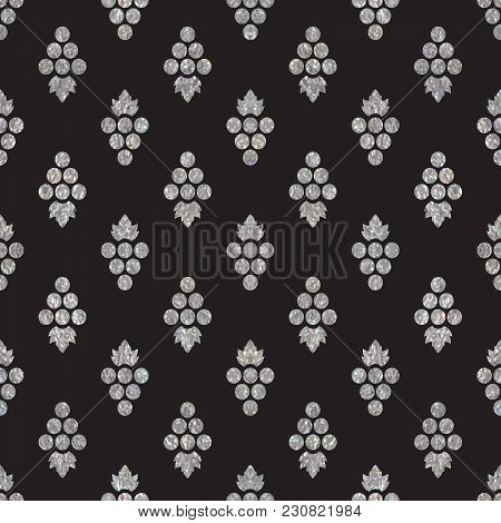 Silwer Textured Seamless Pattern Of Grapes On Black Background. Vintage Design For Paper Packaging, 