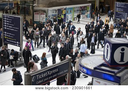 London, England - March 12, 2017 People At Liverpool Street Station. Opened In 1874 It Is Third Busi