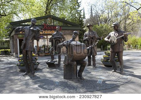 Poland, Warsaw, Monument Of Praga's Backyard Orchestra In Praga District