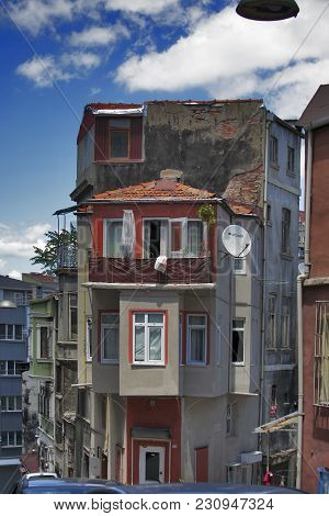 Istanbul Turkey 05 July 2017 Old House In Municipality Of Belediye In Istanbul.