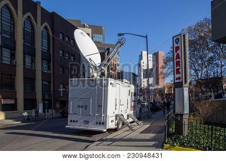 New York, United States Of America - November 17, 2016: A News Truck In The Streets Of Manhattan