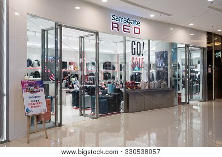 Samsonite Shop Facade In China During Special Sale In Chinese Mall Dalian, China 13-06-19