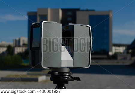 Laser Scanner Doing Its High Quality Great Job