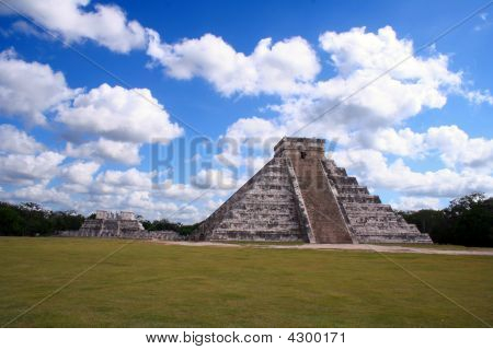 Antické ruiny v Chichén Itzá v Mexiku