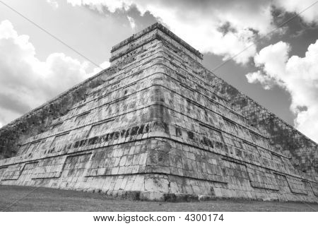 Antické ruiny v Chichén Itzá v Mexiku