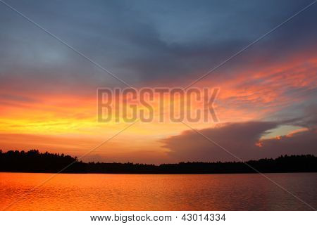 Wisconsin tramonto sopra il lago