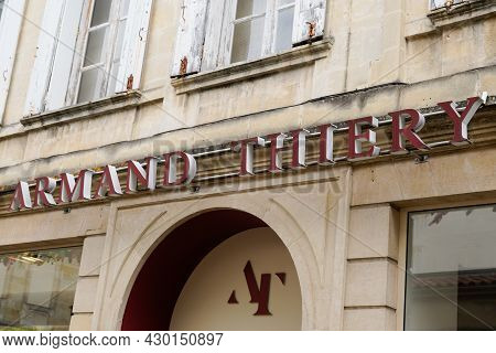 Bordeaux , Aquitaine France - 08 15 2021 : Armand Thierry Boutique Clothing Shop Text Brand And Logo