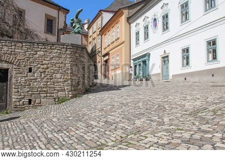 Kutna Hora, Czech - April 28, 2012: This Is One Of The Crossroads On Barborska Street, Which Is The 