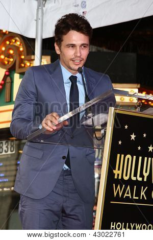 LOS ANGELES - MAR 7: James Franco an die Hollywood Walk of Fame Zeremonie zu Ehren James Franco bei t