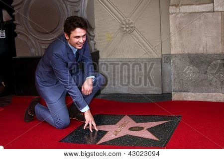 LOS ANGELES - MAR 7: James Franco an die Hollywood Walk of Fame Zeremonie zu Ehren James Franco bei t