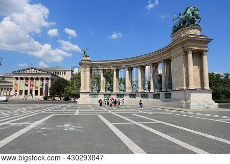 Budapest, Hungary - June 19, 2014: People Visit Heroes Square In Budapest. It Is The Largest City In