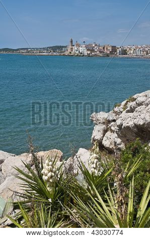 Dorf Skyline in Sitges, Spanien