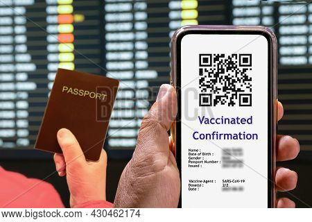 Digital Covid Vaccination Certificate On Moble Phone.