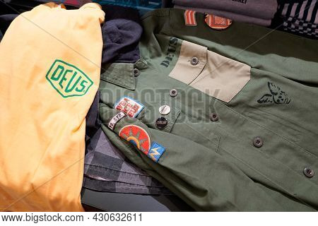 Bordeaux , Aquitaine France - 08 15 2021 : Deus Clothes Customs Logo Text And Brand Sign On Fashion 