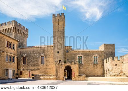 Salon De Provence, France - June 26,2021 - View At The Courtyard Of Emperi Castle In Salon-de-proven