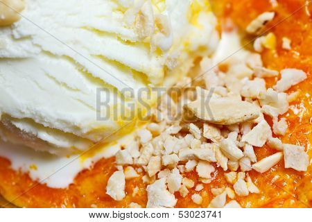 Indian Desert - Gajjar Halwa With Ice Cream